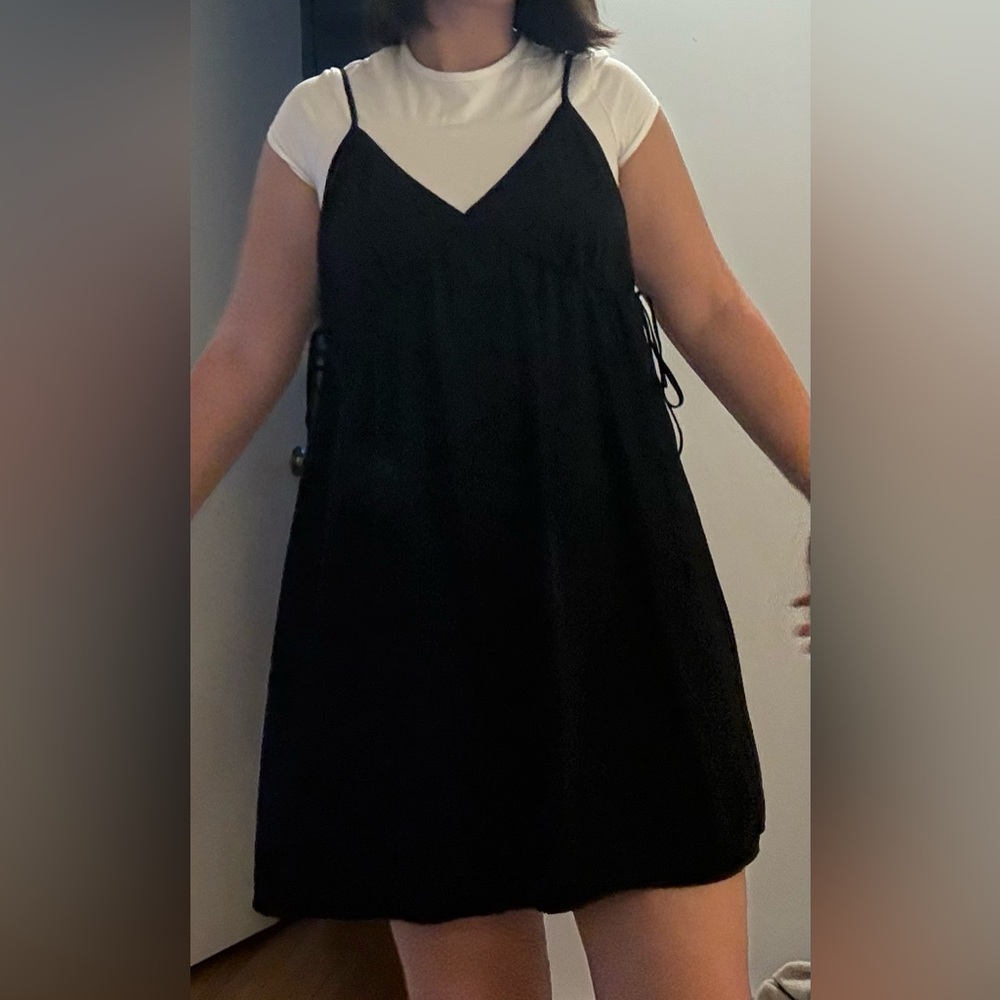 Black Sleeveless Dress